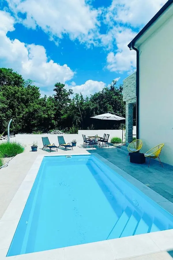 Apartments With A Swimming Pool Kremenici, Krk - 20676 Malinska